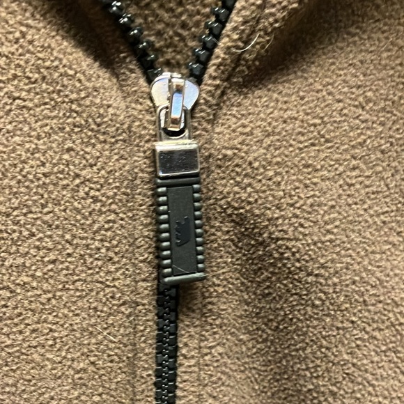 Polar Sportswear, Large Fleece Top with Zippered Front - Picture 5 of 8